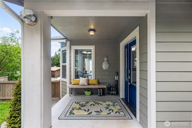 29955 Scenic Drive NE, Poulsbo, WA 98370