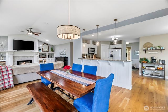 29955 Scenic Drive NE, Poulsbo, WA 98370