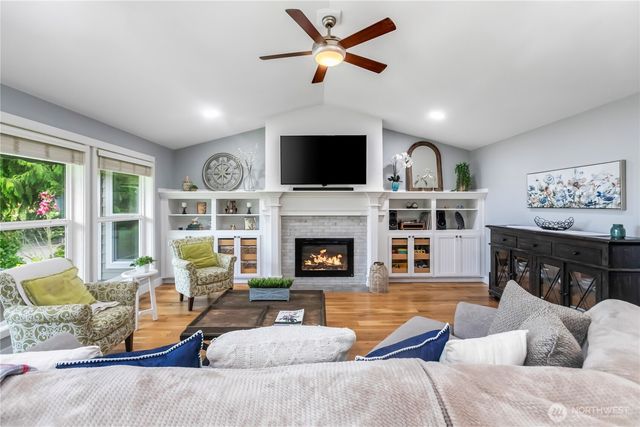 29955 Scenic Drive NE, Poulsbo, WA 98370
