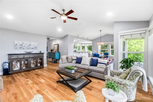 29955 Scenic Drive NE, Poulsbo, WA 98370