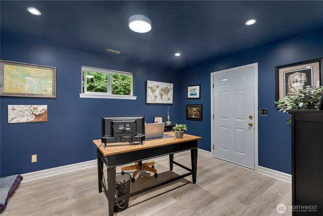 29955 Scenic Drive NE, Poulsbo, WA 98370