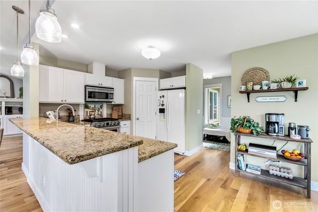 29955 Scenic Drive NE, Poulsbo, WA 98370