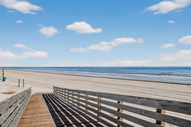 113 Frontside Dr, Corpus Christi, TX 78418