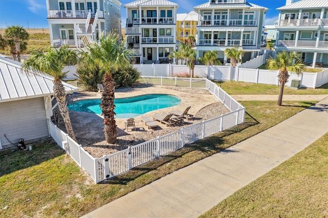 113 Frontside Dr, Corpus Christi, TX 78418