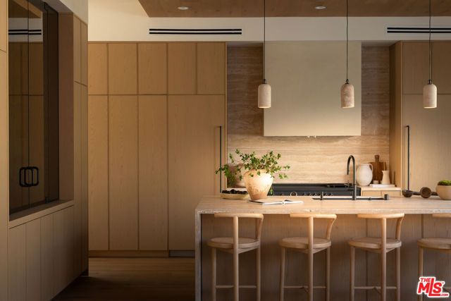 14813 Mccormick Street, Sherman Oaks, CA 91411