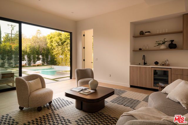 14813 Mccormick Street, Sherman Oaks, CA 91411