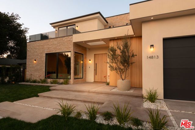 14813 Mccormick Street, Sherman Oaks, CA 91411