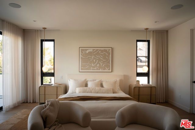 14813 Mccormick Street, Sherman Oaks, CA 91411