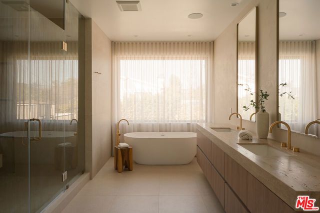 14813 Mccormick Street, Sherman Oaks, CA 91411