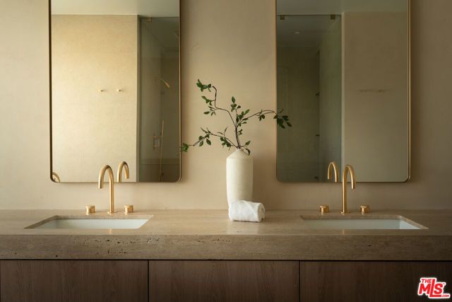 14813 Mccormick Street, Sherman Oaks, CA 91411