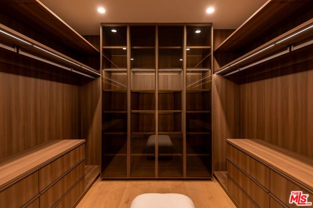 14813 Mccormick Street, Sherman Oaks, CA 91411