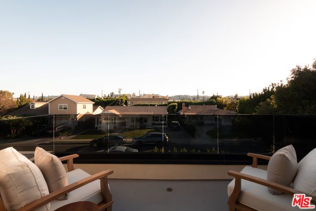 14813 Mccormick Street, Sherman Oaks, CA 91411