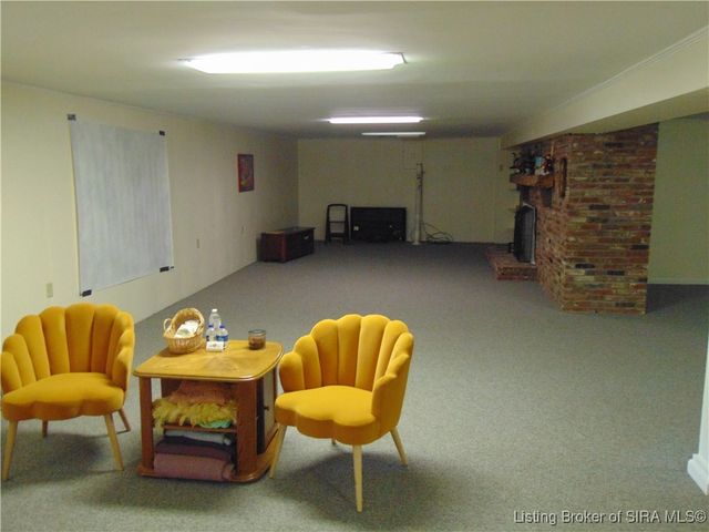121 Presbyterian Avenue, Hanover, IN 47243