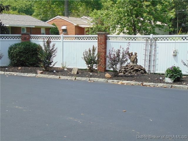 121 Presbyterian Avenue, Hanover, IN 47243