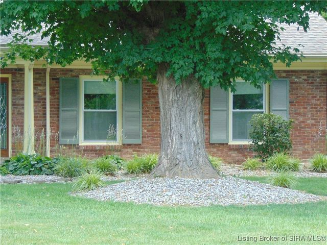 121 Presbyterian Avenue, Hanover, IN 47243