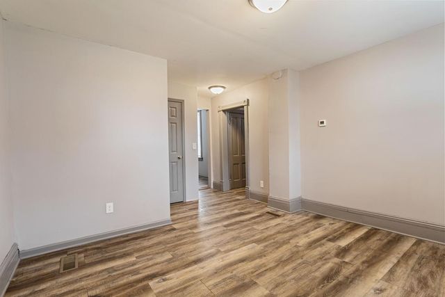 792 Duluth Street, Saint Paul, MN 55106