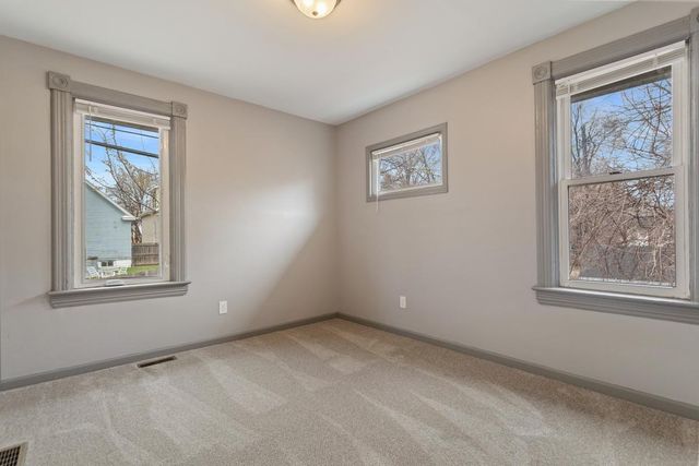 792 Duluth Street, Saint Paul, MN 55106