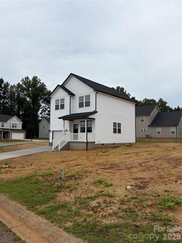 1161 Summerhill Street SW, Lenoir, NC 28645