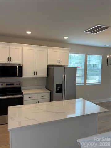 1161 Summerhill Street SW, Lenoir, NC 28645