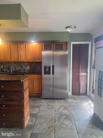 3238 FORDHAM RD, Philadelphia, PA 19114