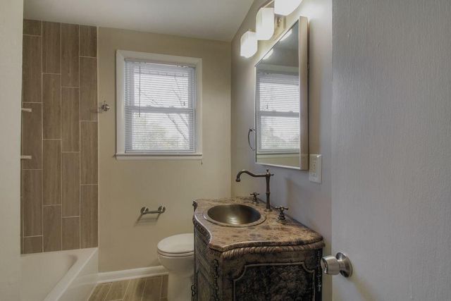 630 Elaine Dr, Nashville, TN 37211
