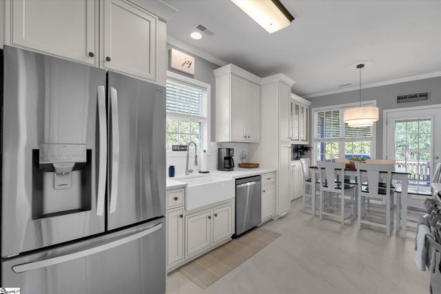 8 Coulter Court, Greer, SC 29650