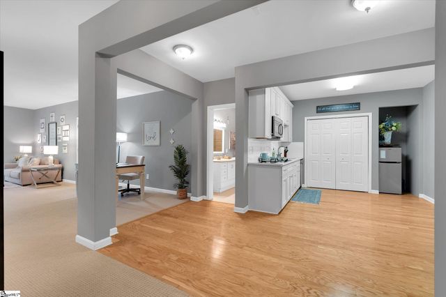 8 Coulter Court, Greer, SC 29650