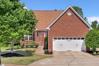 8 Coulter Court, Greer, SC 29650