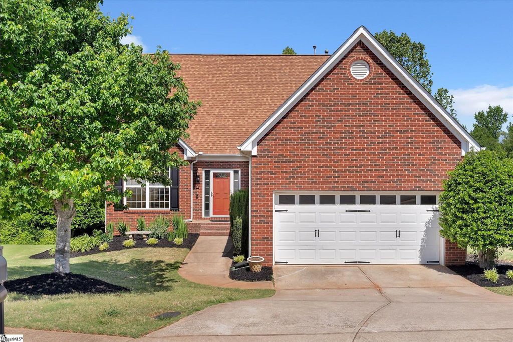 8 Coulter Court, Greer, SC 29650