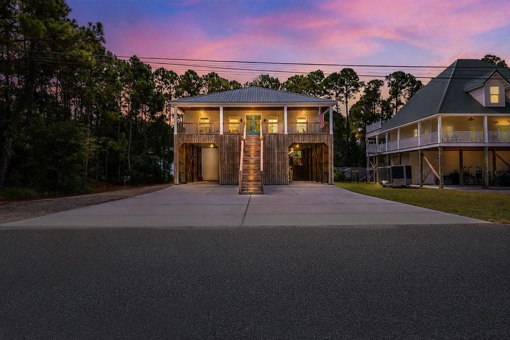 303 Conde Avenue, Dauphin Island, AL 36528 — exterior