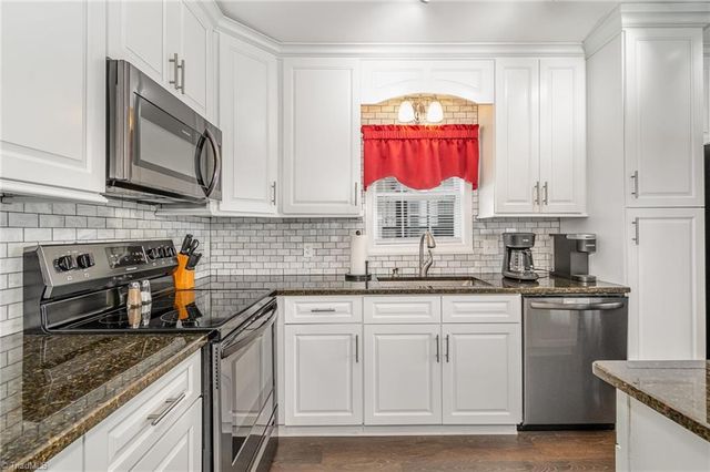 141 Badin Lake Circle, New London, NC 28127