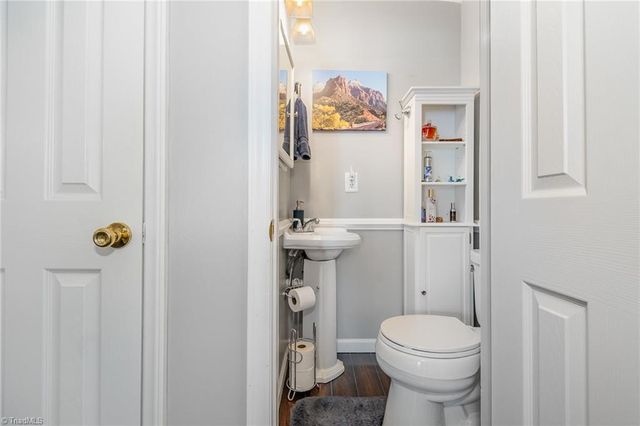 141 Badin Lake Circle, New London, NC 28127