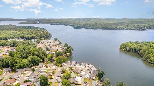 141 Badin Lake Circle, New London, NC 28127