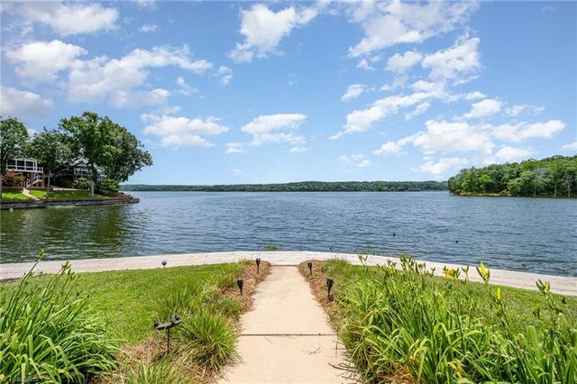 141 Badin Lake Circle, New London, NC 28127