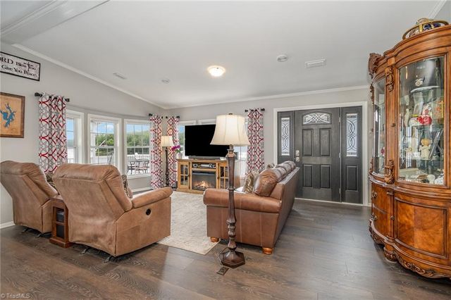 141 Badin Lake Circle, New London, NC 28127