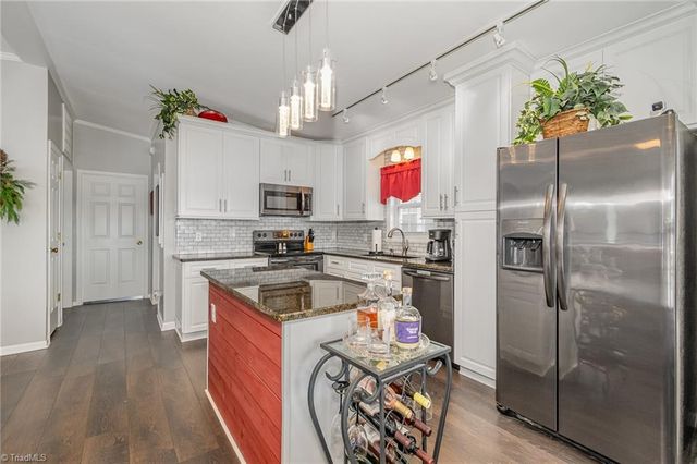 141 Badin Lake Circle, New London, NC 28127