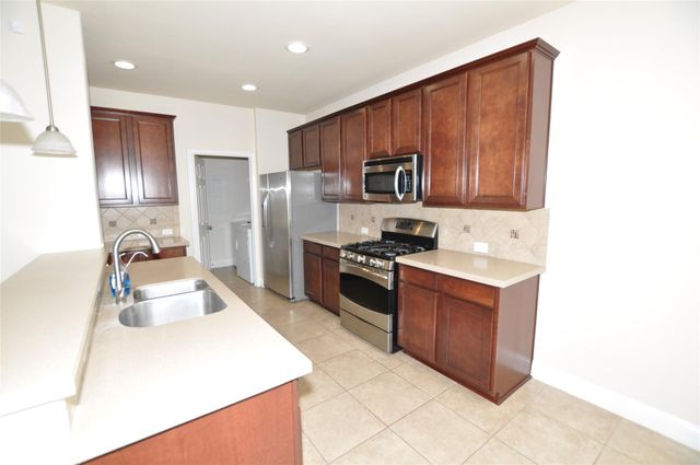 21502 Duke Alexander Drive, Kingwood, TX 77339