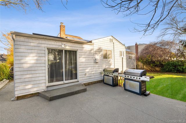 64 Wright Avenue, Deer Park, NY 11729