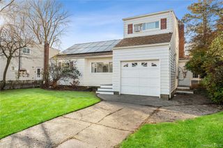 64 Wright Avenue, Deer Park, NY 11729