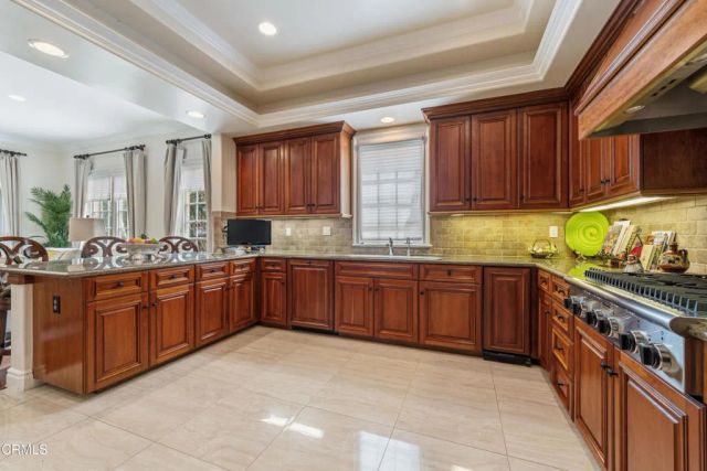600 S Orange Grove Boulevard 5, Pasadena, CA 91105