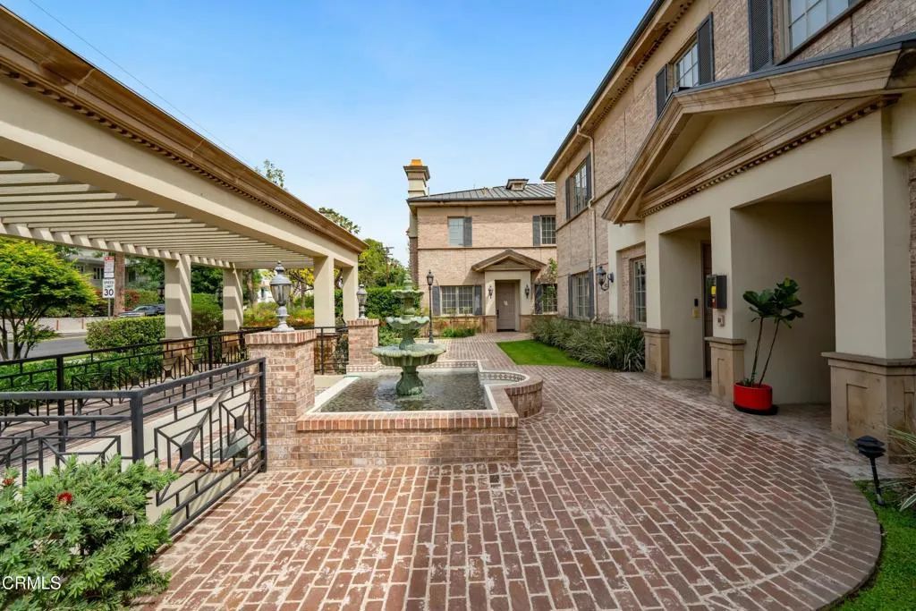 600 S Orange Grove Boulevard 5, Pasadena, CA 91105