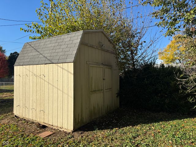 6316 Vigo Drive, Clayton, IN 46118