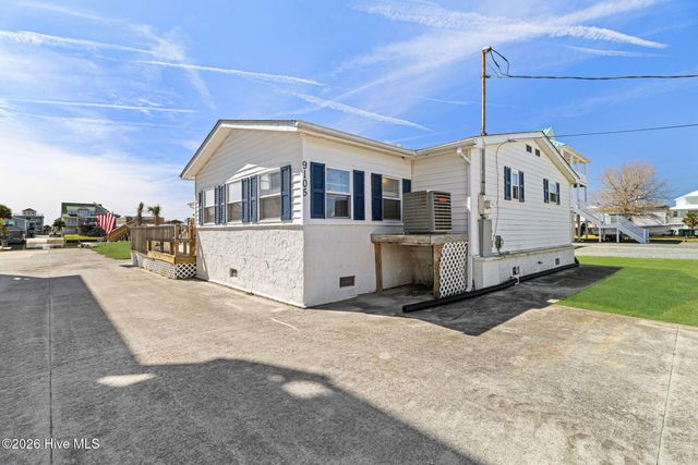 9105 W 9th Street, Holly Ridge, NC 28445