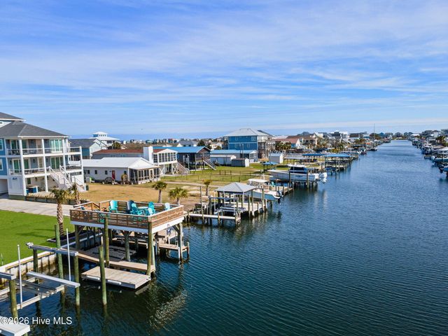 9105 W 9th Street, Holly Ridge, NC 28445