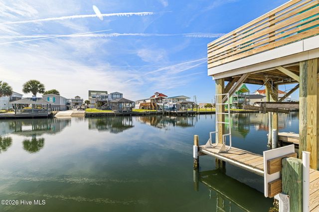 9105 W 9th Street, Holly Ridge, NC 28445