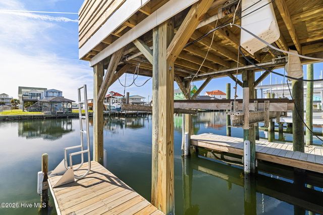 9105 W 9th Street, Holly Ridge, NC 28445