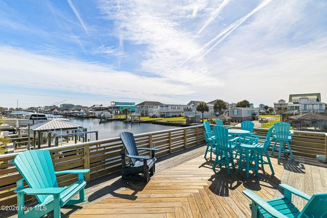 9105 W 9th Street, Holly Ridge, NC 28445