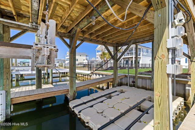 9105 W 9th Street, Holly Ridge, NC 28445