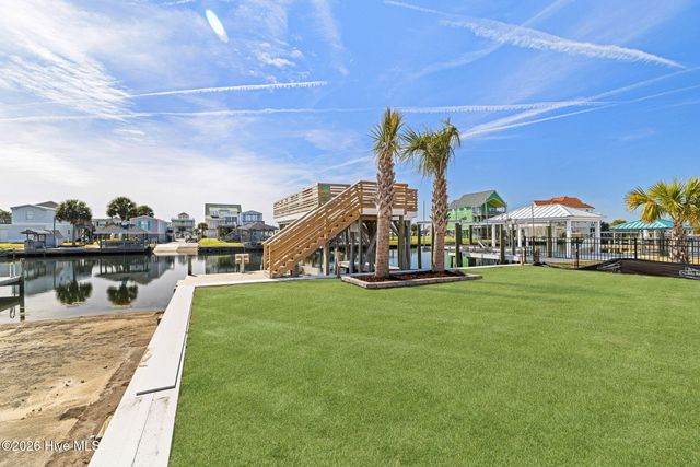 9105 W 9th Street, Holly Ridge, NC 28445