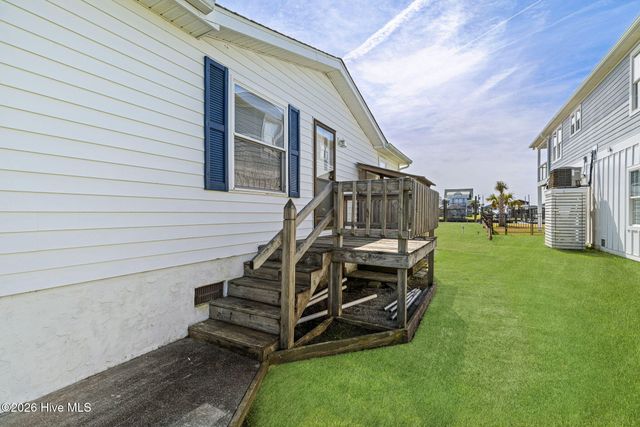 9105 W 9th Street, Holly Ridge, NC 28445